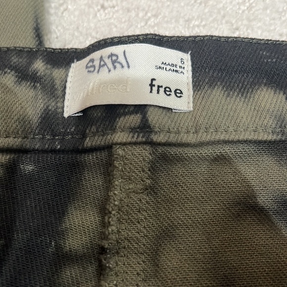 Green and Black Tie Dye Pant - Picture 9 of 9